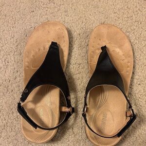 Dream pair Black and Tan Sandals